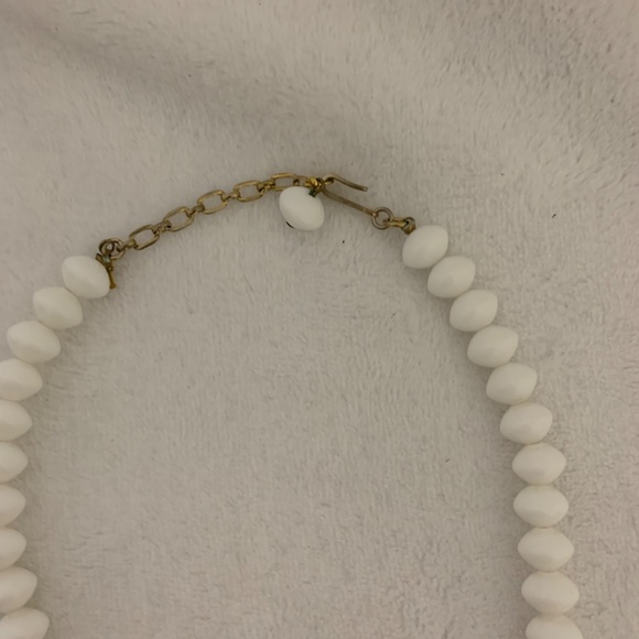 Adjustable Beaded Choker Necklace 14”-16” - Picture 5 of 8